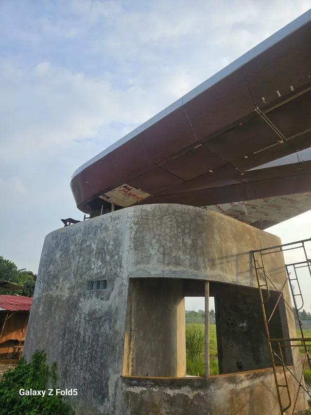 Dokumentasi pekerjaan fasad dan konstruksi PT AKA — foto 12