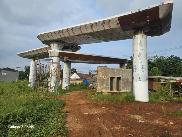 Dokumentasi pekerjaan fasad dan konstruksi PT AKA — foto 15
